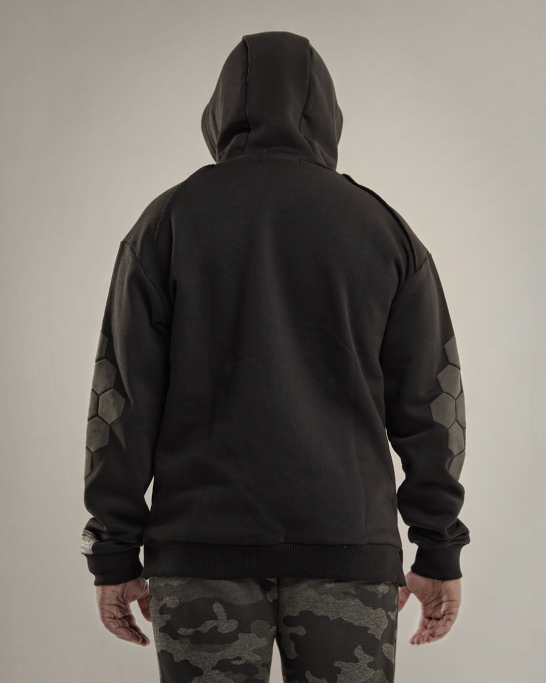 KANGAROO UNISEX HOODIE IN BLACK